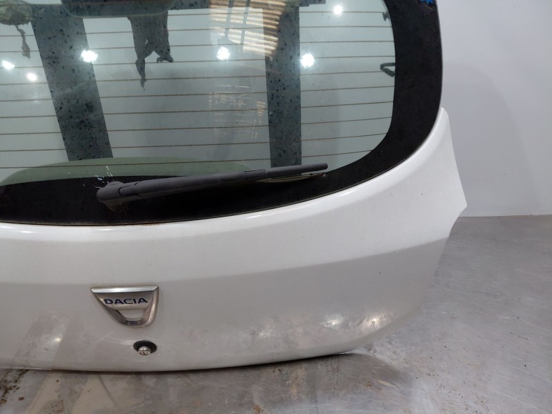 Recambio de porton trasero para dacia sandero essence referencia OEM IAM   
