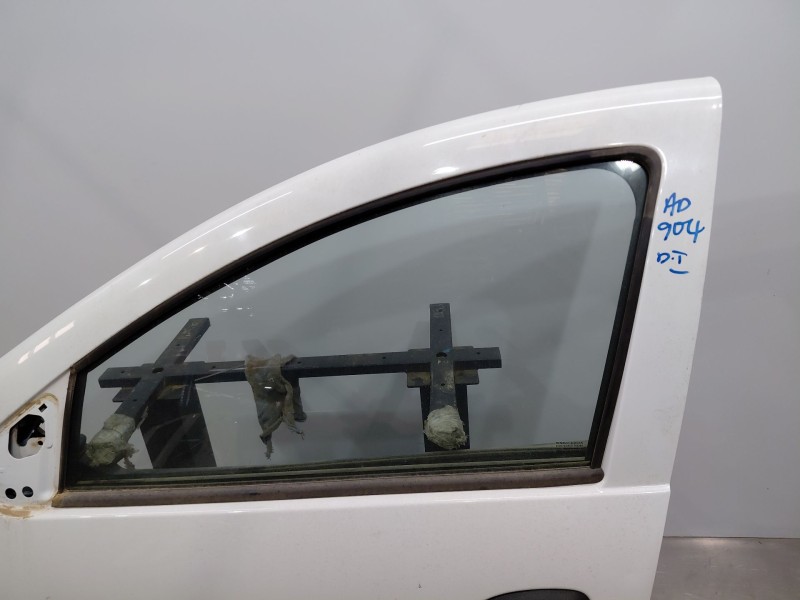 Recambio de puerta delantera izquierda para dacia sandero essence referencia OEM IAM   