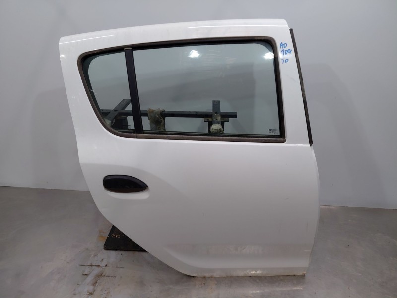 Recambio de puerta trasera derecha para dacia sandero essence referencia OEM IAM   