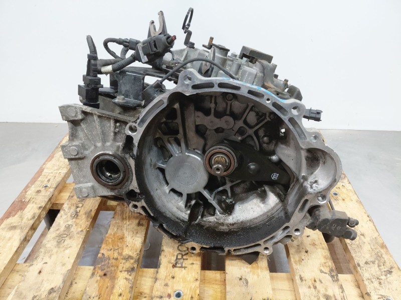 Recambio de caja cambios para kia cee´d hatchback (ed) 1.6 crdi 115 referencia OEM IAM 4300023311  