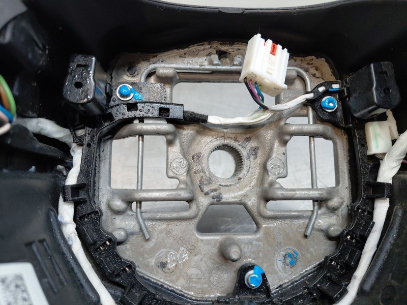 Recambio de volante para opel corsa f elegance referencia OEM IAM 98524834ZD  