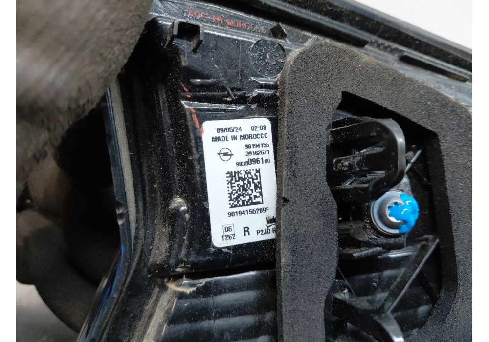 Recambio de piloto trasero derecho interior para opel corsa f elegance referencia OEM IAM 9830096180  