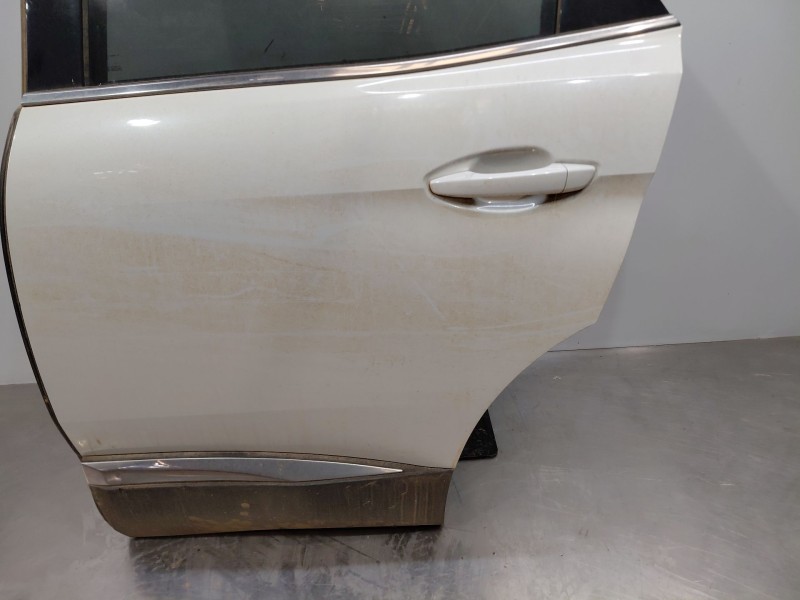 Recambio de puerta trasera izquierda para peugeot 3008 gt line referencia OEM IAM 9812317280  