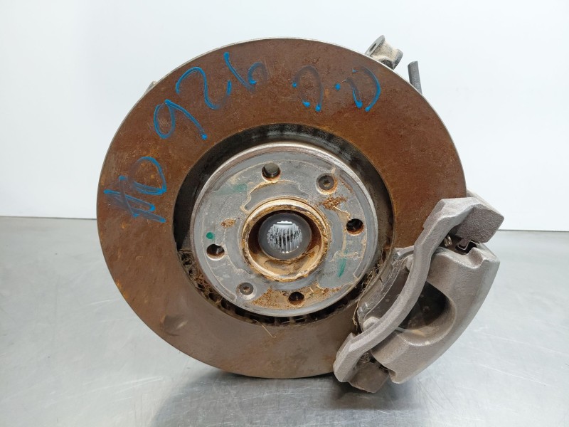 Recambio de mangueta delantera derecha para opel corsa f elegance referencia OEM IAM 9826779780  