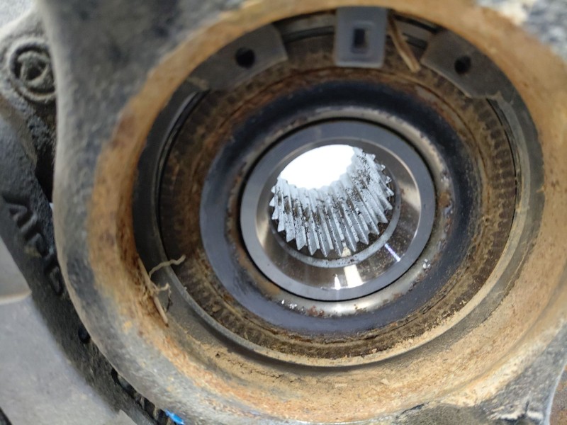 Recambio de mangueta delantera derecha para opel corsa f elegance referencia OEM IAM 9826779780  