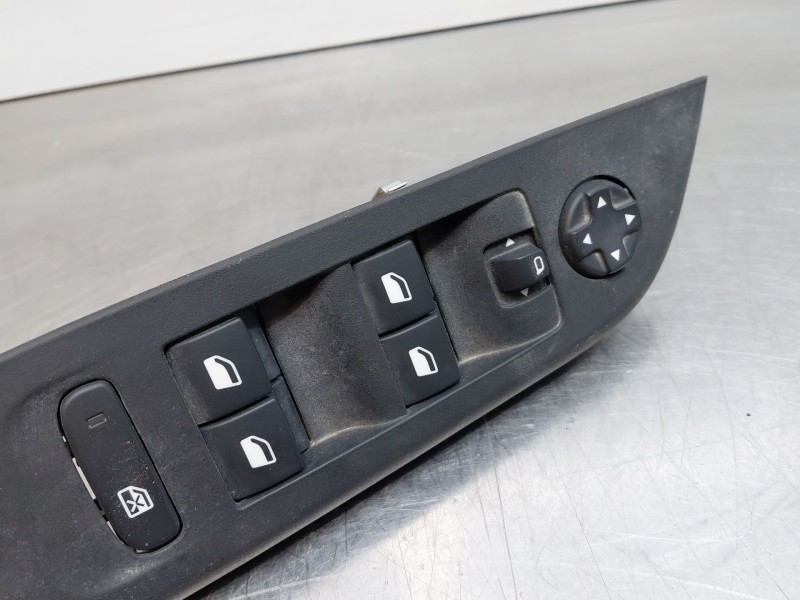 Recambio de mando elevalunas delantero izquierdo para opel corsa f elegance referencia OEM IAM 96788281ZD  