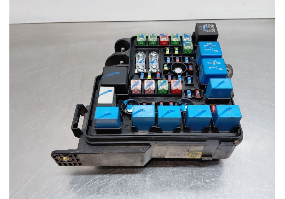 Recambio de caja reles / fusibles para kia cee´d hatchback (ed) 1.6 crdi 115 referencia OEM IAM 919501H030  