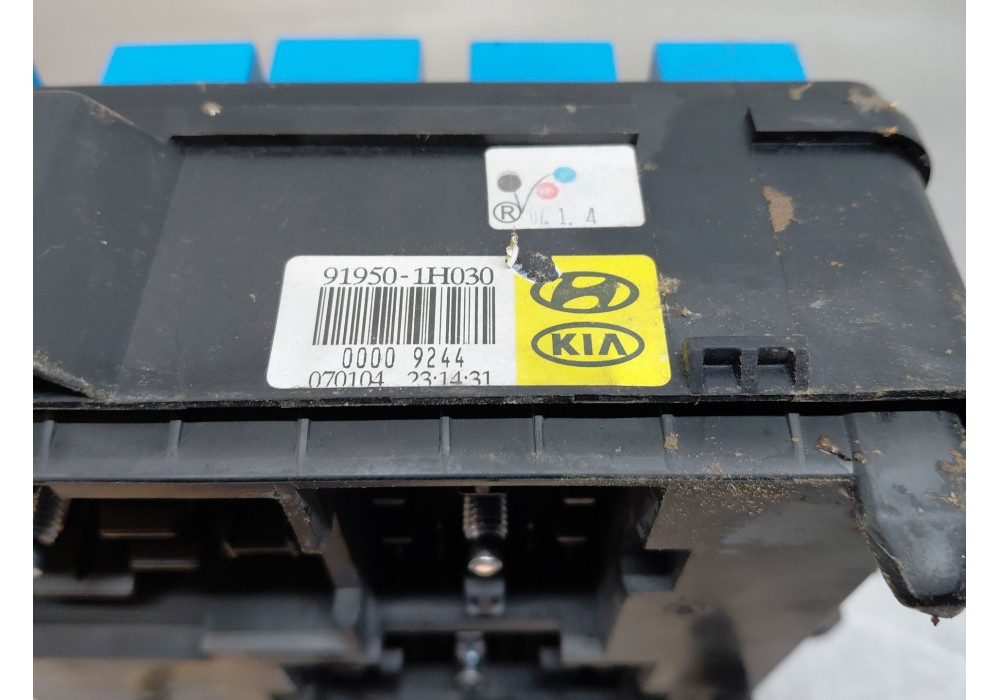 Recambio de caja reles / fusibles para kia cee´d hatchback (ed) 1.6 crdi 115 referencia OEM IAM 919501H030  