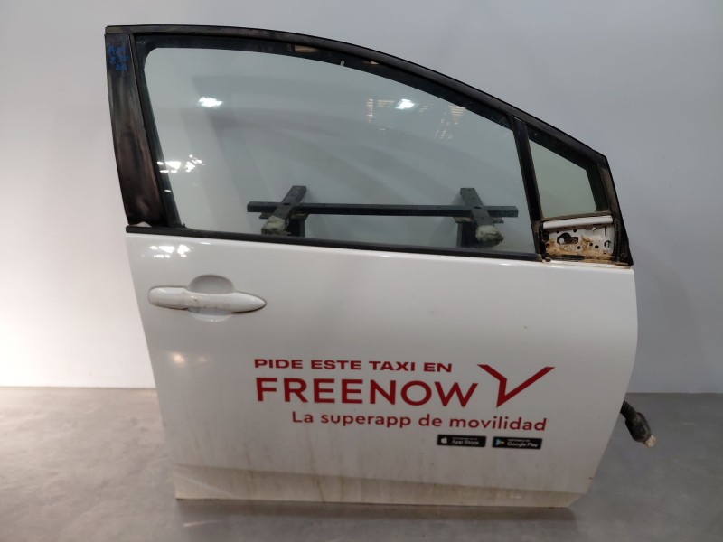 Recambio de puerta delantera derecha para toyota prius (zvw50) hybrid referencia OEM IAM 6700147152  