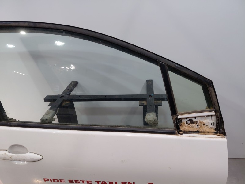 Recambio de puerta delantera derecha para toyota prius (zvw50) hybrid referencia OEM IAM 6700147152  