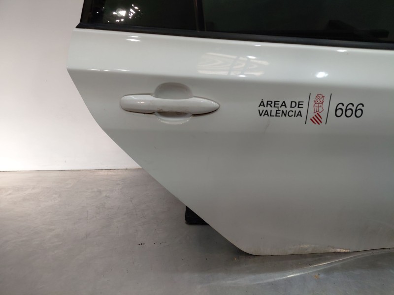 Recambio de puerta trasera derecha para toyota prius (zvw50) hybrid referencia OEM IAM 6700347210  