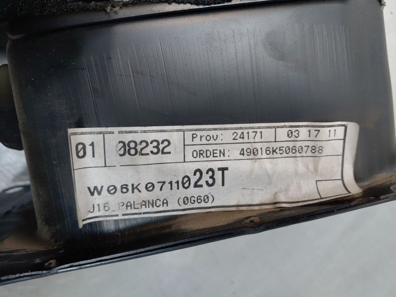 Recambio de palanca cambio para seat ibiza ii (6k1) 1.4 i referencia OEM IAM 6K0711061  