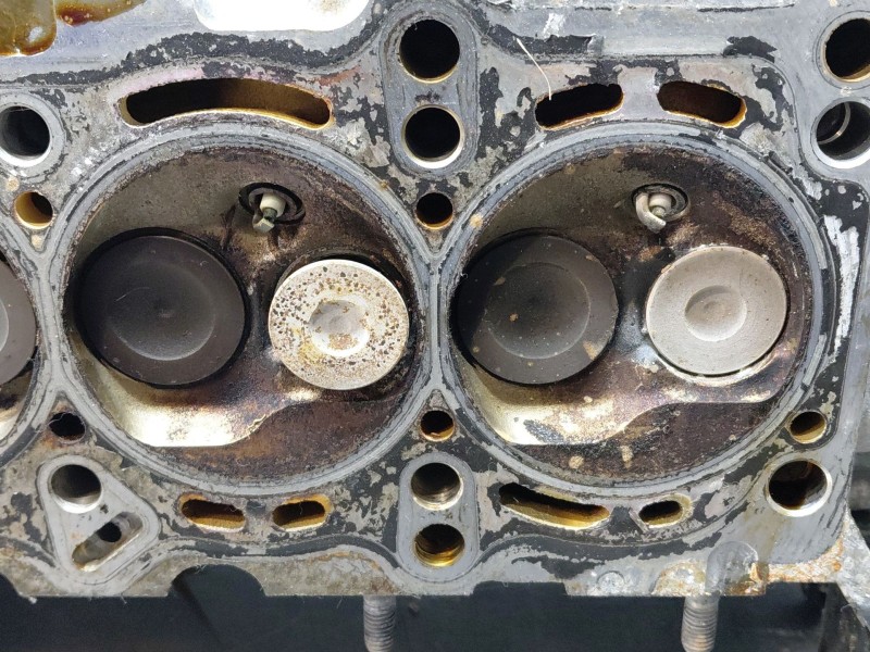 Recambio de culata para fiat 500 sport referencia OEM IAM 71796316  