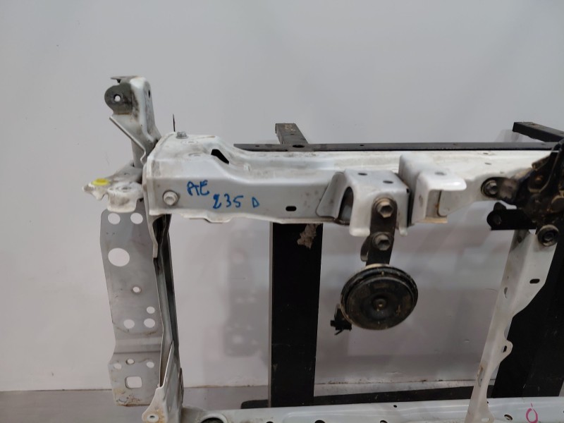 Recambio de panel frontal para toyota prius (zvw50) hybrid referencia OEM IAM 5320547900 5320247901 5320347901