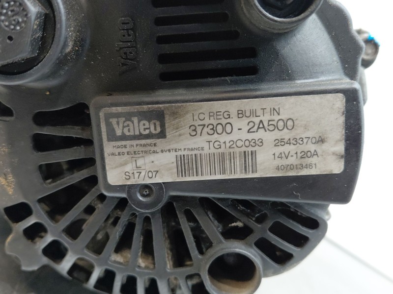 Recambio de alternador para kia cee´d hatchback (ed) 1.6 crdi 115 referencia OEM IAM 373002A500  