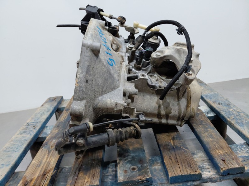 Recambio de caja cambios para peugeot 208 acces referencia OEM IAM 20CQ66  