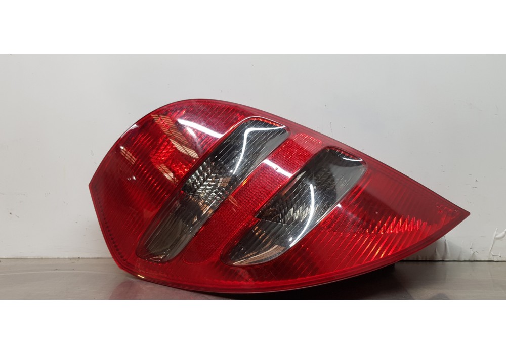 Recambio de piloto trasero izquierdo para mercedes clase a (w169) a 180 cdi (169.007) referencia OEM IAM A1698200964  
