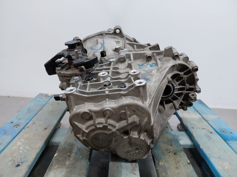 Recambio de caja cambios para hyundai tucson essence bluedrive 2wd referencia OEM IAM 430003D847  