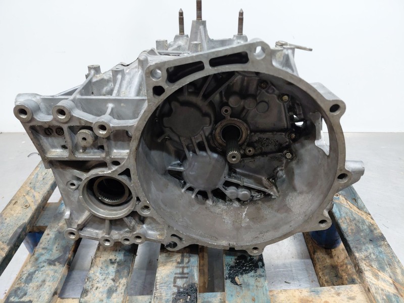 Recambio de caja cambios para mitsubishi outlander (cw0) intense referencia OEM IAM 2500A092  