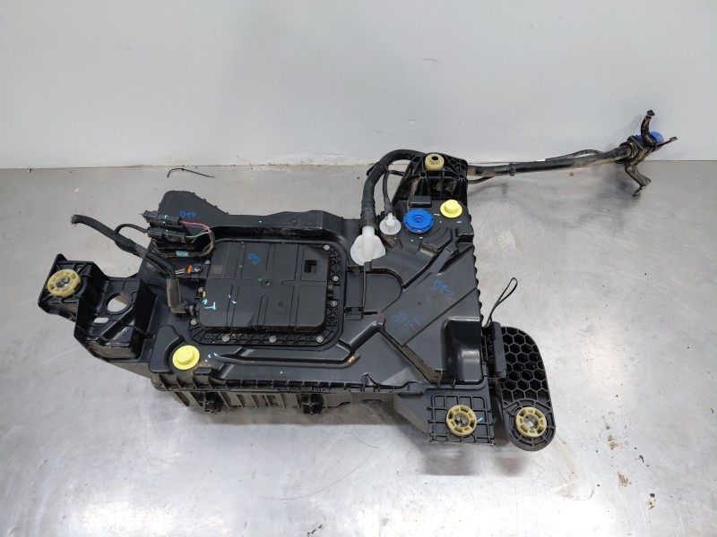 Recambio de deposito aditivo adblue fap ( deposito grande ) para peugeot 3008 gt line referencia OEM IAM   