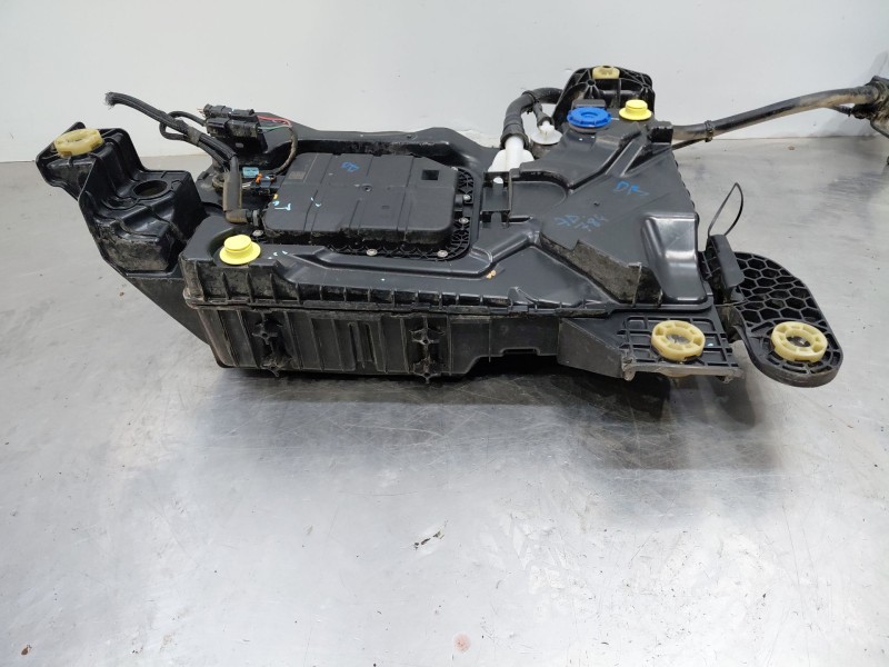 Recambio de deposito aditivo adblue fap ( deposito grande ) para peugeot 3008 gt line referencia OEM IAM   
