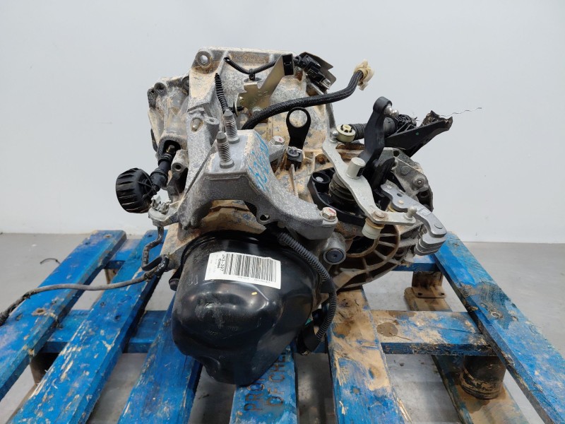 Recambio de caja cambios para dacia sandero essence referencia OEM IAM JH3-397  