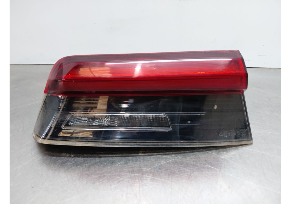 Recambio de piloto trasero izquierdo interior para bmw serie 3 berlina (g20) sport referencia OEM IAM   