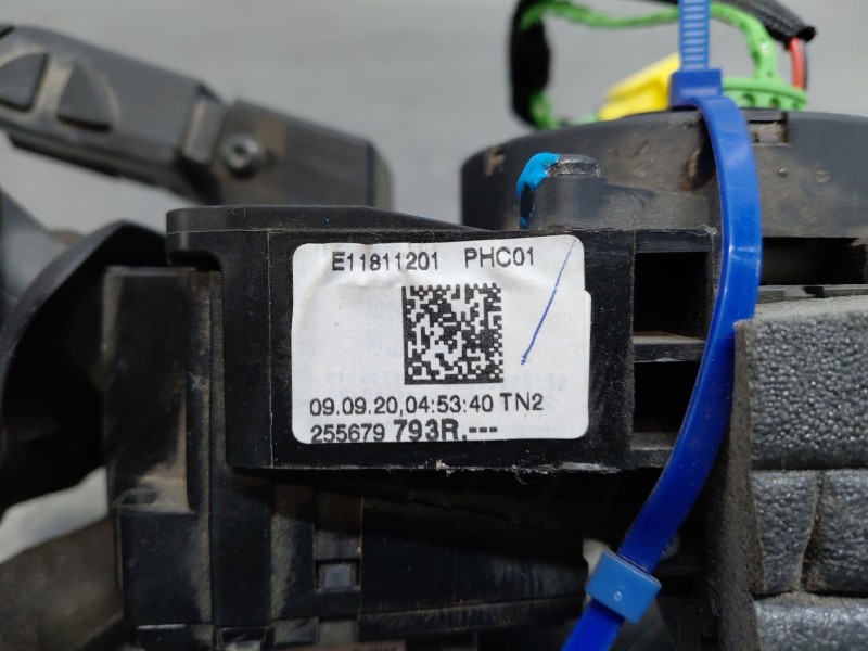 Recambio de mando multifuncion para dacia sandero essence referencia OEM IAM   