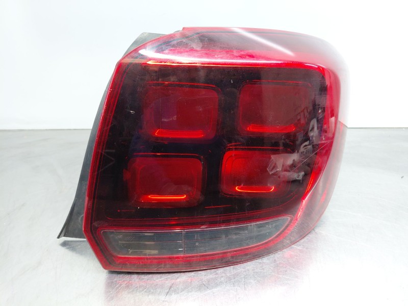 Recambio de piloto trasero derecho para dacia sandero essence referencia OEM IAM   