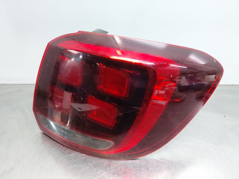 Recambio de piloto trasero derecho para dacia sandero essence referencia OEM IAM   