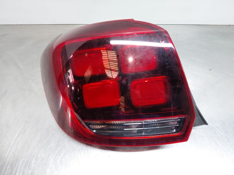 Recambio de piloto trasero izquierdo para dacia sandero essence referencia OEM IAM   