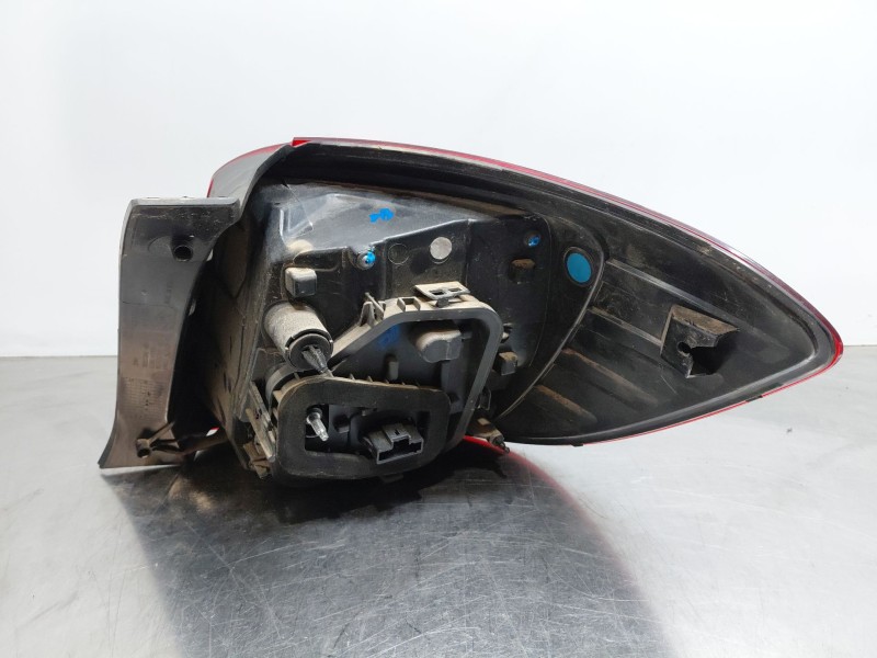 Recambio de piloto trasero izquierdo para dacia sandero essence referencia OEM IAM   