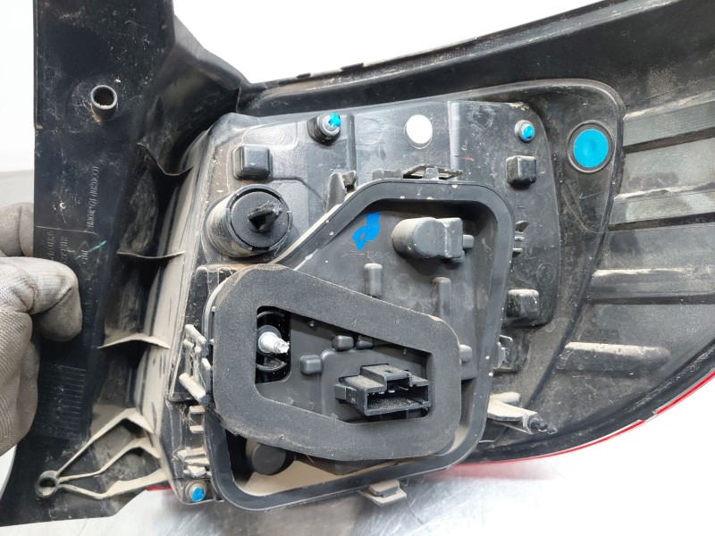 Recambio de piloto trasero izquierdo para dacia sandero essence referencia OEM IAM   