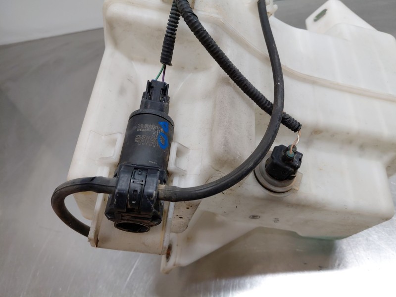Recambio de deposito limpia para toyota prius (zvw50) hybrid referencia OEM IAM   