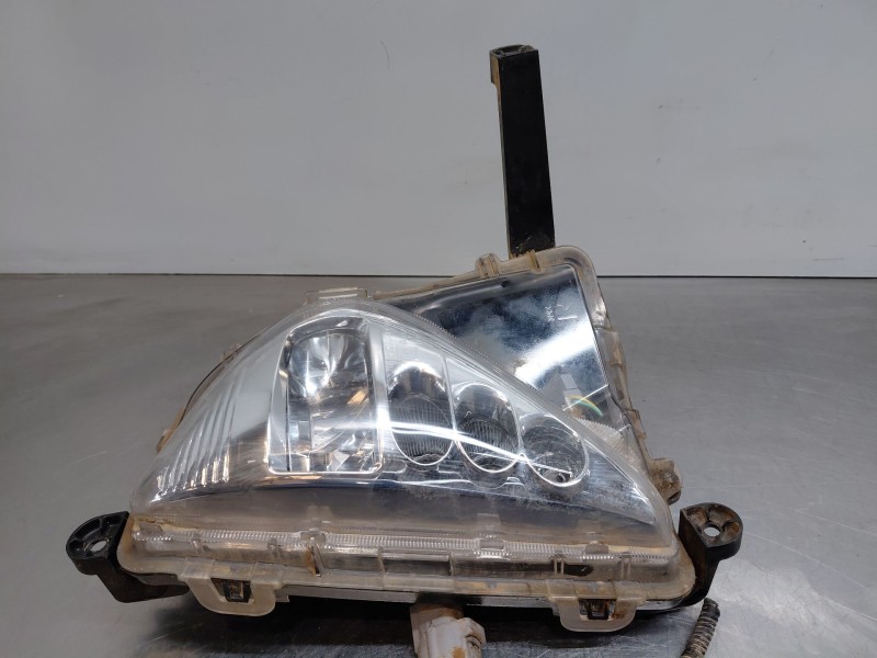 Recambio de faro antiniebla derecho para toyota prius (zvw50) hybrid referencia OEM IAM   