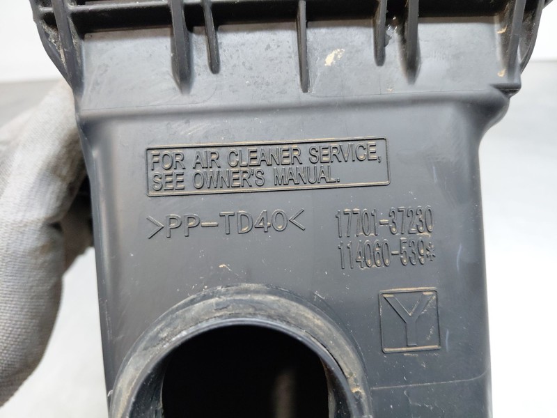 Recambio de filtro aire para toyota prius (zvw50) hybrid referencia OEM IAM   