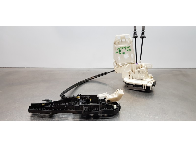 Recambio de cerradura puerta trasera izquierda para jeep renegade limited 4x2 referencia OEM IAM 52139904  