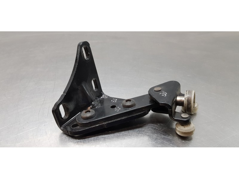 Recambio de soporte / guia puerta corredera para volkswagen crafter kasten (sy) furgón 35 bl ta fwd referencia OEM IAM 7C0843436
