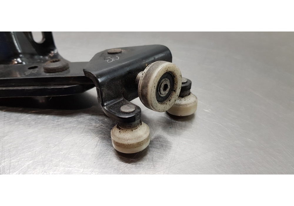 Recambio de soporte / guia puerta corredera para volkswagen crafter kasten (sy) furgón 35 bl ta fwd referencia OEM IAM 7C0843436