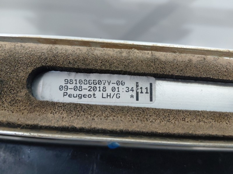 Recambio de barras techo para peugeot 3008 gt line referencia OEM IAM   