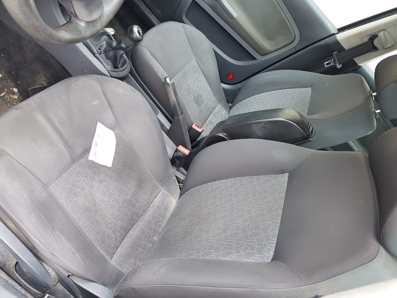 seat ibiza (6l1) del año 2007