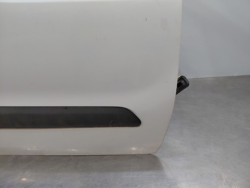 Recambio de puerta delantera derecha para peugeot partner kasten active referencia OEM IAM   