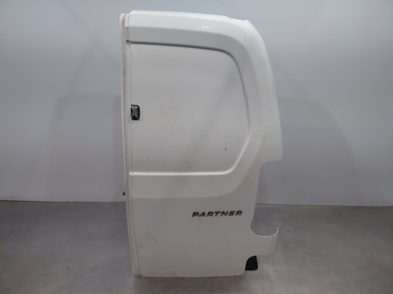 Recambio de puerta trasera derecha para peugeot partner kasten active referencia OEM IAM   