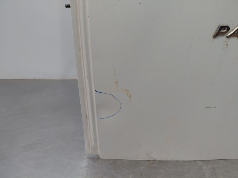 Recambio de puerta trasera derecha para peugeot partner kasten active referencia OEM IAM   