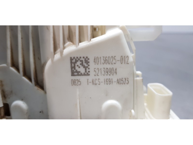 Recambio de cerradura puerta trasera izquierda para jeep renegade limited 4x2 referencia OEM IAM 52139904  