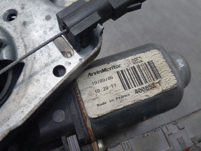 Recambio de elevalunas delantero izquierdo para opel tigra twin top cosmo referencia OEM IAM 93165970  