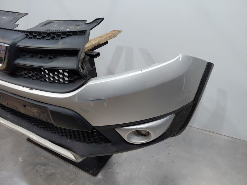 Recambio de paragolpes delantero para dacia sandero ii (b8_) 1.5 dci referencia OEM IAM 620220802R  