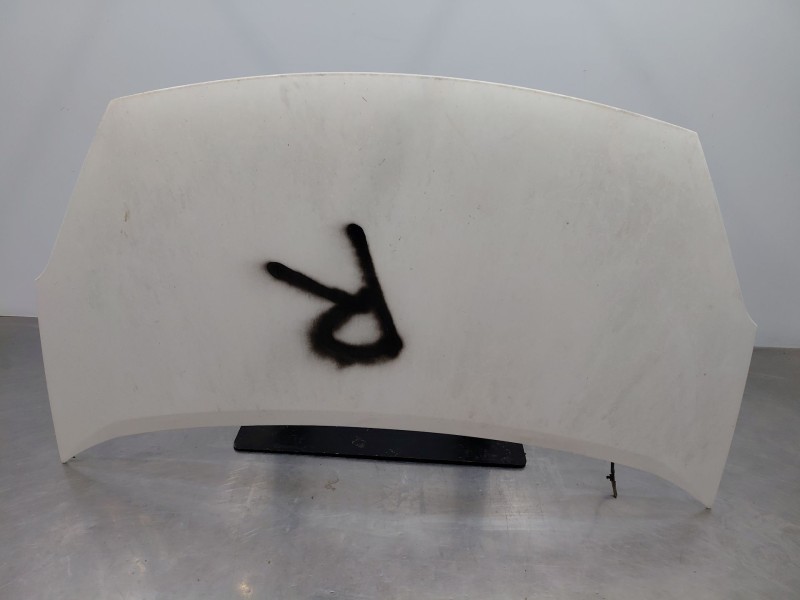 Recambio de capot para peugeot partner kasten active referencia OEM IAM 7901P7  