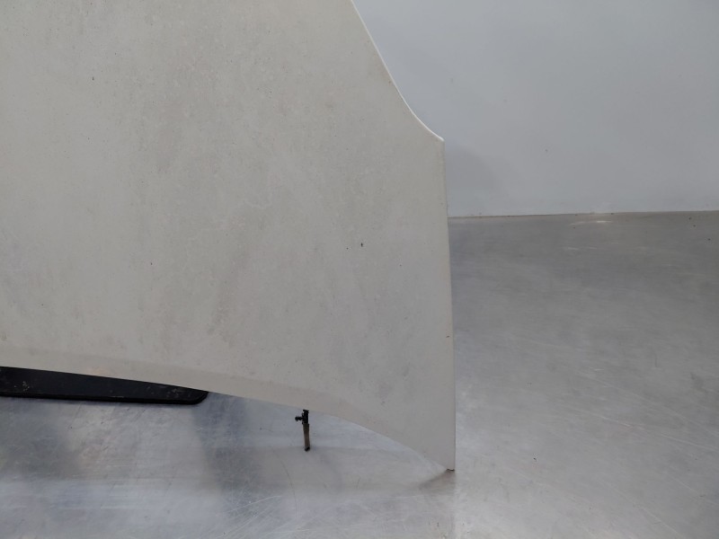 Recambio de capot para peugeot partner kasten active referencia OEM IAM 7901P7  