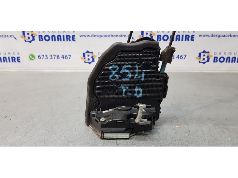 Recambio de cerradura puerta trasera derecha para toyota rav 4 (a3) sol referencia OEM IAM 6905042020  